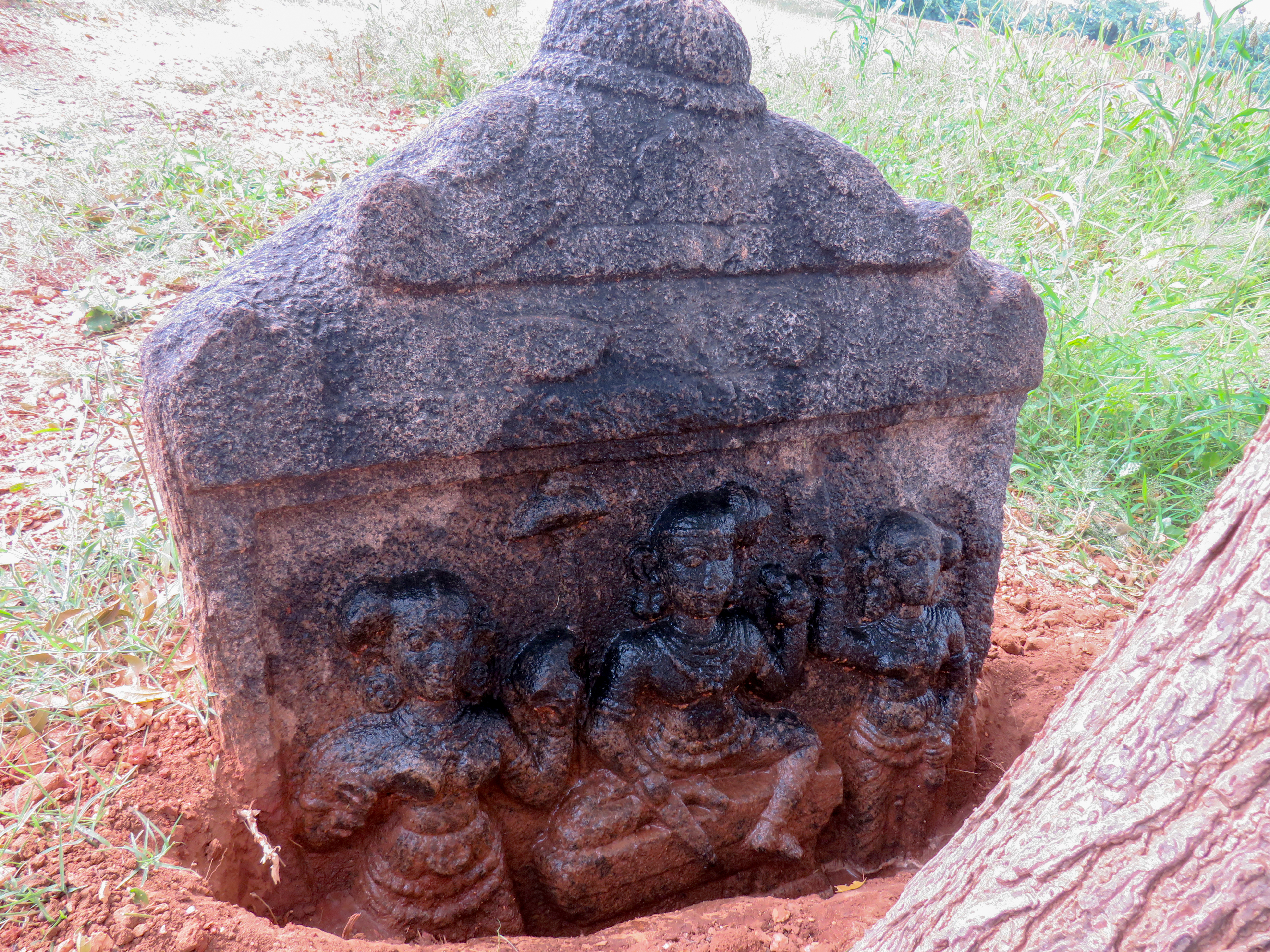 நடுகல்