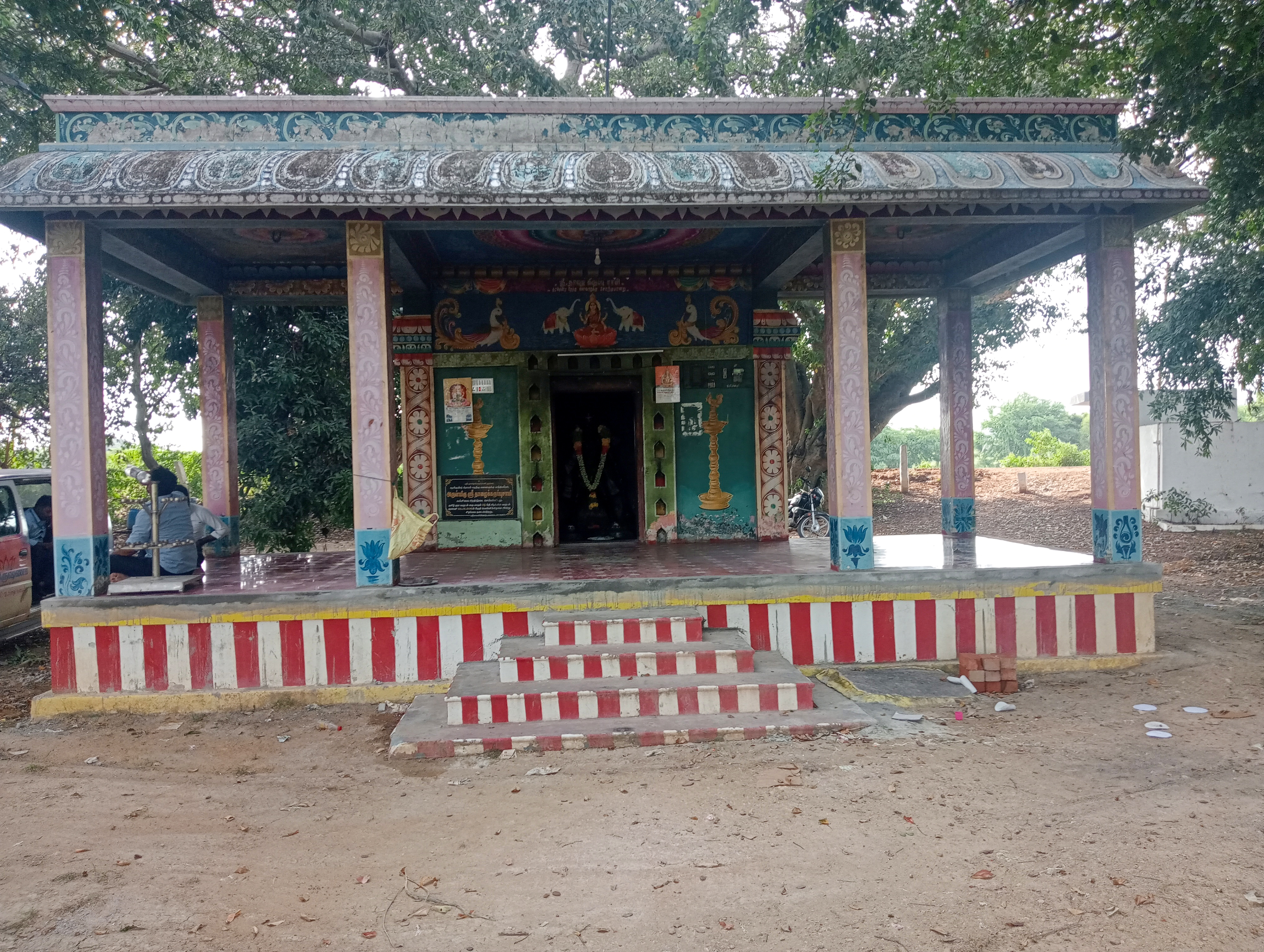 தாழைக்கருப்புசாமி கோயில்