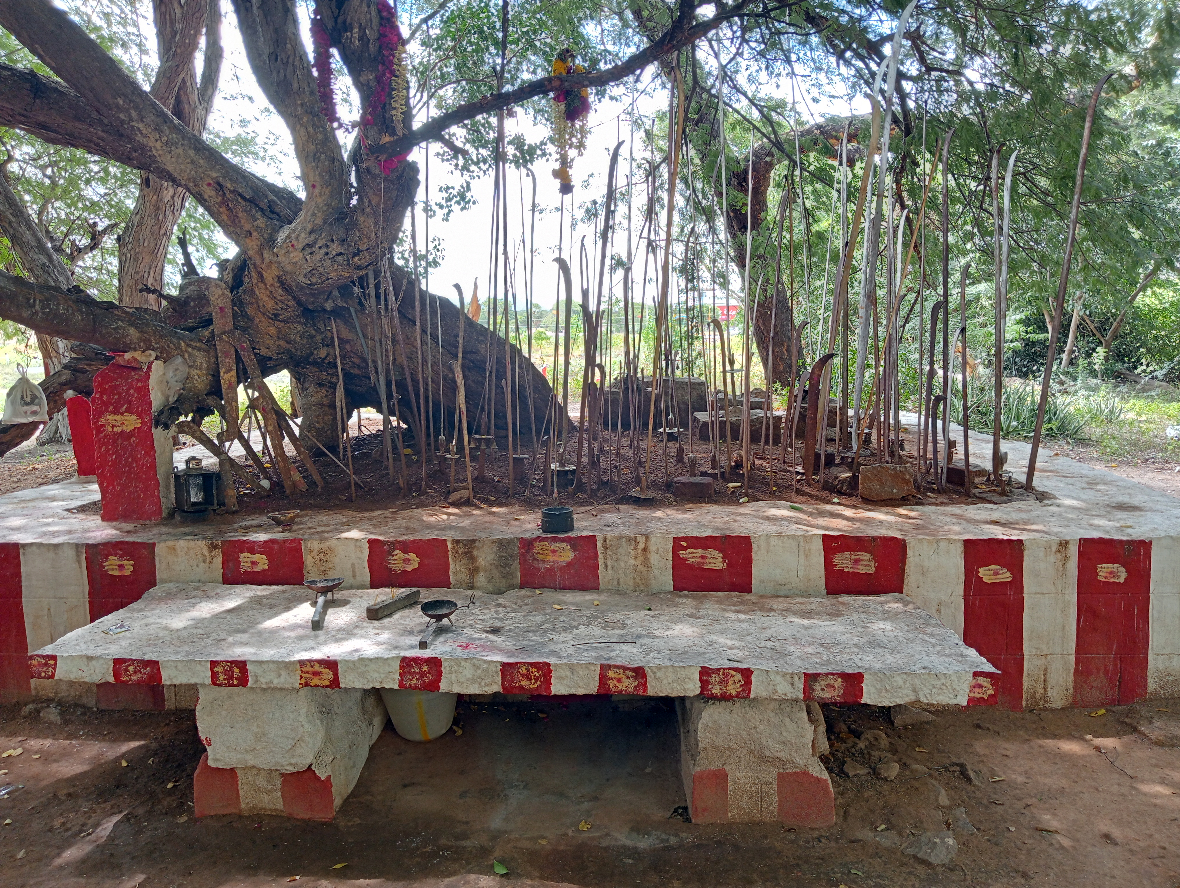 பெரிய கருப்பசாமி கோயில்